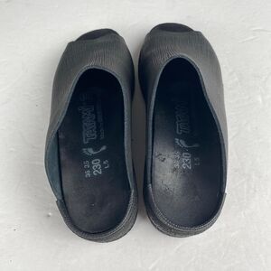 Tatami Birkenstock Women's size 36 Patterned Texture Slip On Clogs Sandals